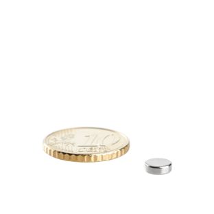 Disco magnetico al neodimio 6 mm x 2 mm   | N35, assiale (parallelo all'altezza) 