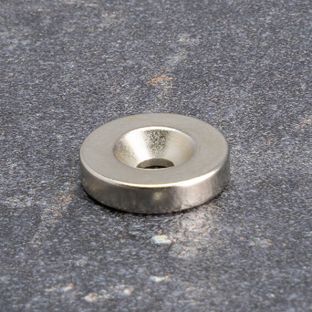 Disco magnetico al neodimio con foro svasato da avvitare 18 mm