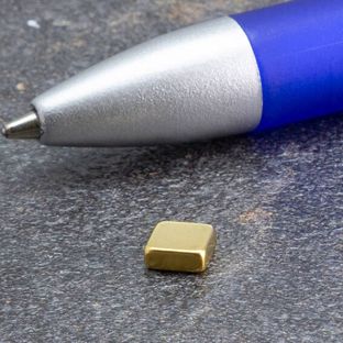 Blocchetto magnetico al neodimio, oro 5 x 5 mm  | 2 mm