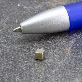 Cubo magnetico al neodimio, nichelato 3 x 3 x 3 mm 