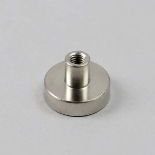 Magnete con base in acciaio con boccola filettata, al neodimio 16 mm