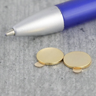 Disco magnetico al neodimio, autoadesivo, oro, 10 mm x 1 mm, N35 