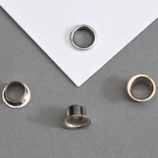 Occhielli di metallo simili al n. 8E, ⌀ 5,4mm, nichelati 
