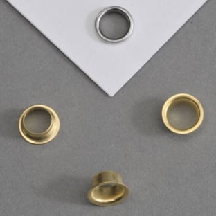 Occhielli di metallo simili al n. 8E, ⌀ 5,4mm, ottonato 