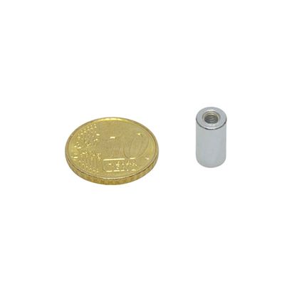 Magnete con base in acciaio con boccola filettata, al neodimio 6 mm | null