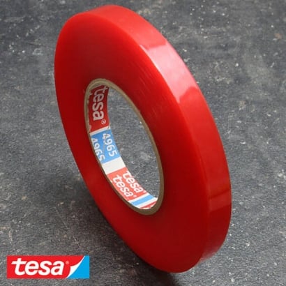 tesa 4965, nastro biadesivo di PET, adesivo acrilico molto forte, copertura di pellicola rossa 12 mm