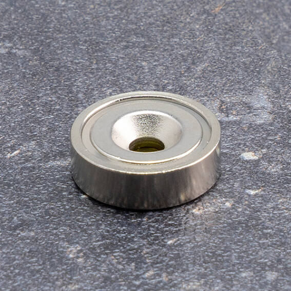 20 mm, N38 Magnete con base in acciaio con foro svasato da avvitare, al  neodimio